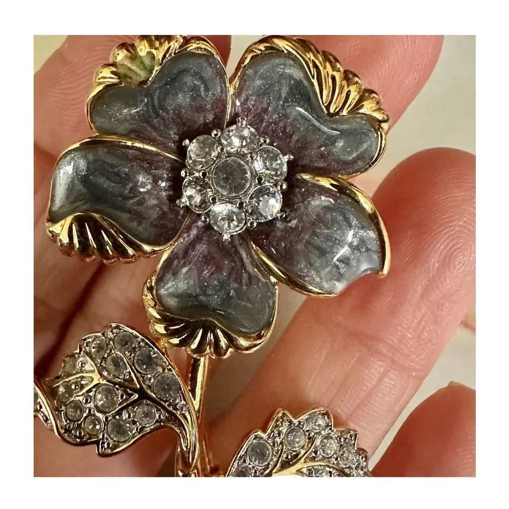 Nolan Miller vintage flower brooch